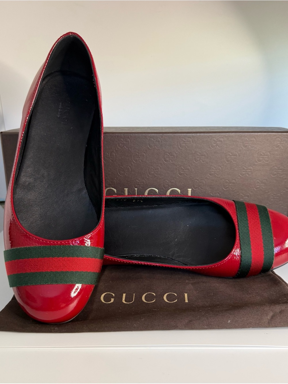 Gucci Red Patent Leather Ballet Flats with Green and Red Web Stripe
